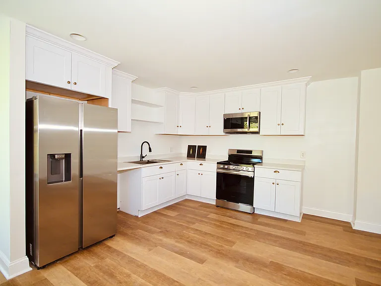 25 N Chester St — Photo 1