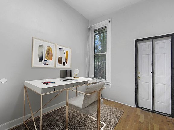 5th image of 348 Melrose St APT 1L