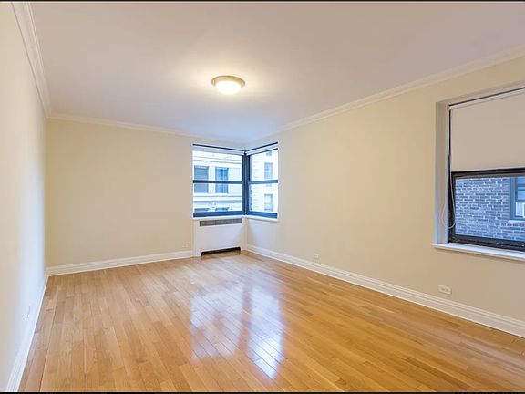 3rd image of 8 Gramercy Park S APT 2K