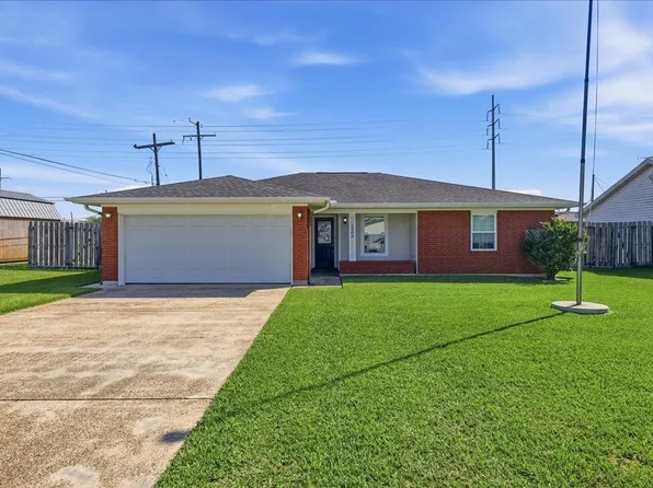 1508 N 12th St, Nederland, TX 77627