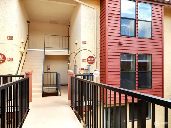 1755 W Sunn Fjord Lane #D-58, Bremerton, WA 98312