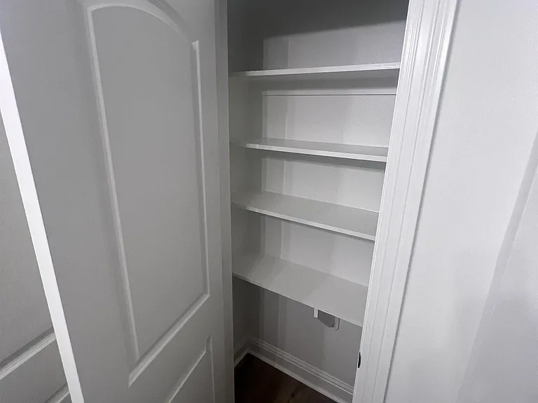 8028 Pine Valley Dr — Photo 7