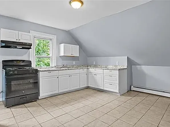 40-42 Norwich Ave Unit 3, Providence, RI 02905