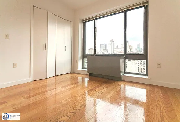 Rented by Metropolitan Property Group | media 28