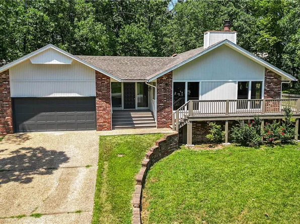2 Commonwealth Cir, Bella Vista, AR 72714