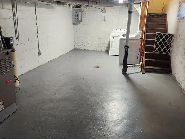 5446 N College Ave — Photo 20
