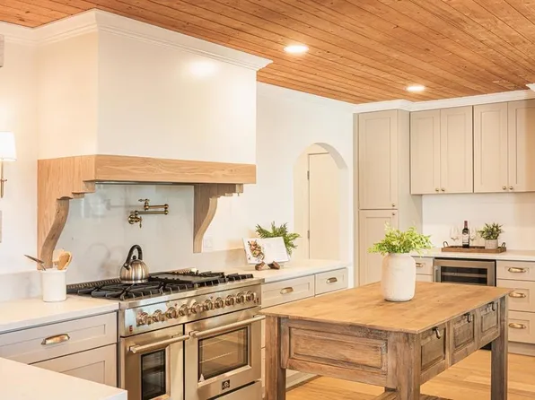 3951 Atascadero Dr, San Diego, CA 92107