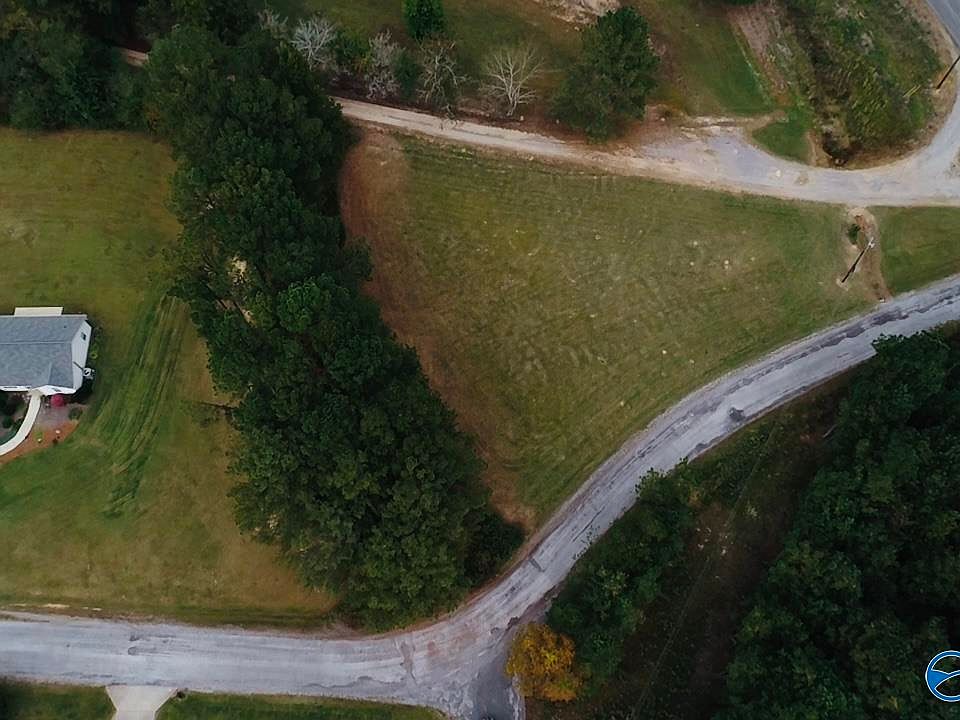 2nd image of Woodland Rd