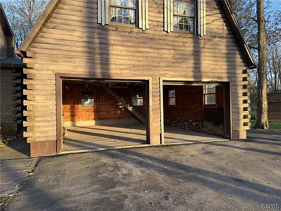 4th image of 6750 Bryden Rd
