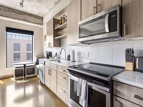 4th image of 728 N 3rd St #504