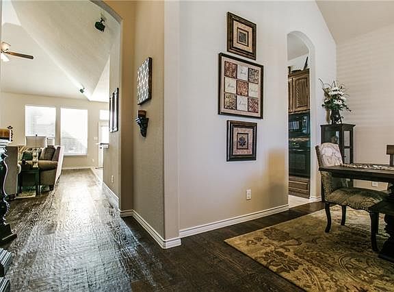 4th image of 7117 Hickory Estates Dr