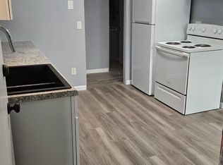 313 N 5th St APT 10, Clinton, MO 64735