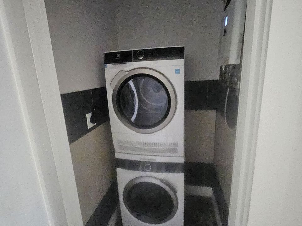 2nd image of 720 E 134th St Floor 3