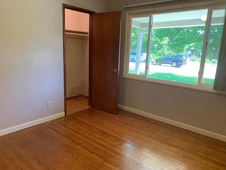 3931 El Ricon Way — Photo 2