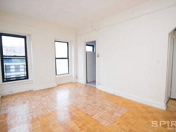 3rd image of 201 E 104th St APT 5C