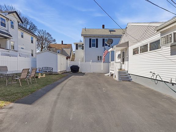 2nd image of 44 Dunster Rd
