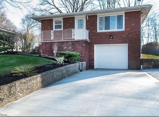 2876 Linwood Rd, Akron, OH 44312