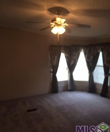 3rd image of 39083 Holly Hill Dr