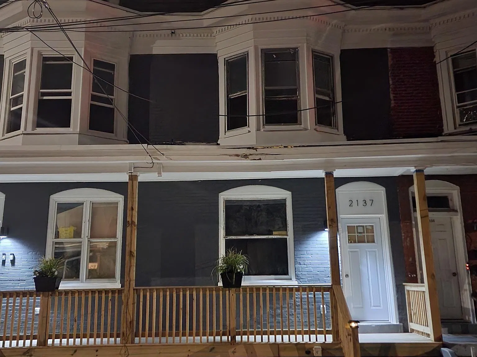 5 bed, 1.5 bath, 1596 sqft, $2,400 — Photo 2