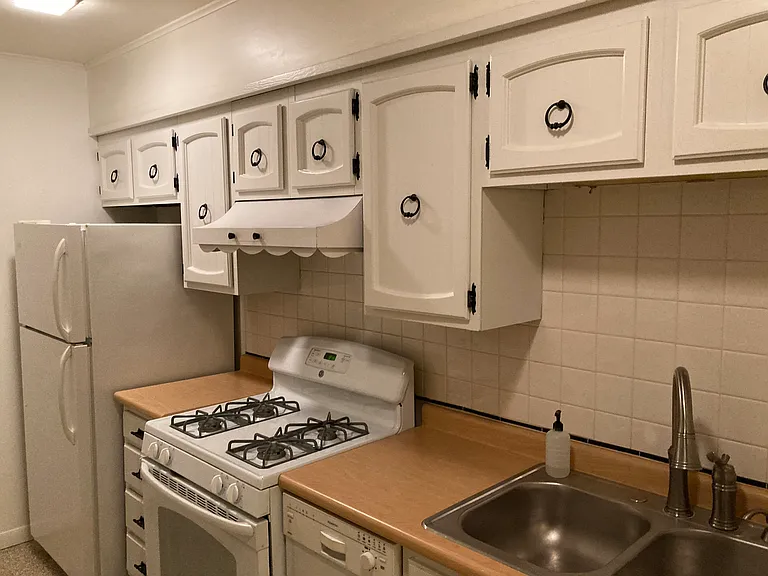 614 Wyckoff Rd #2 — Photo 14