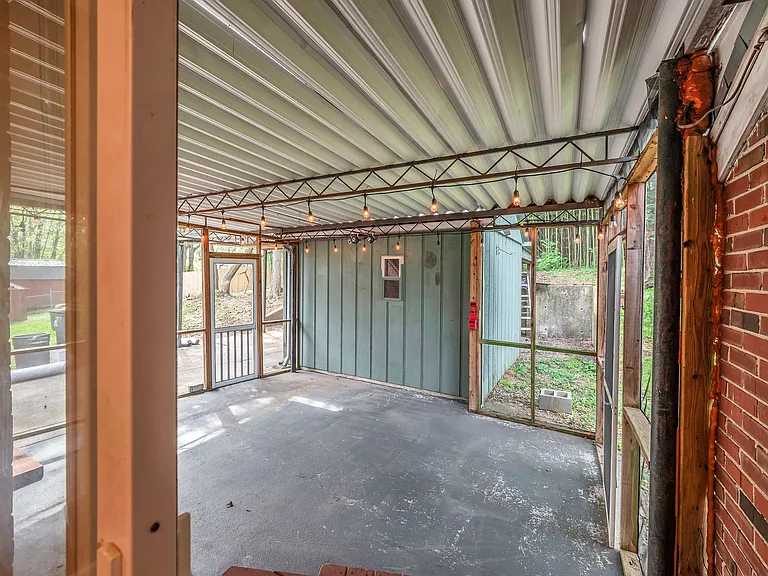 2921 Twin Lawn Dr — Photo 21
