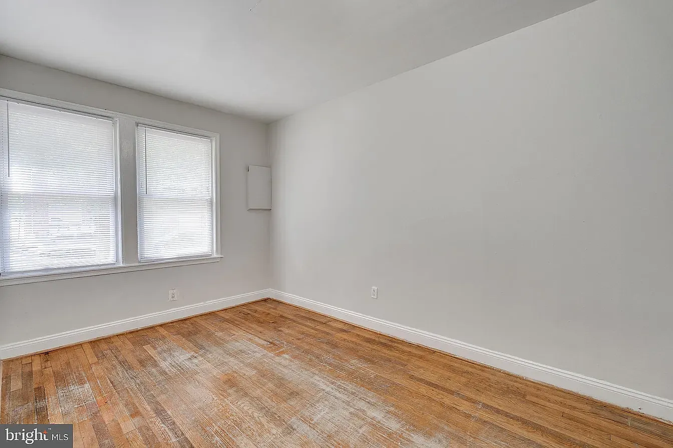 1 bed, 3044 sqft, $1,600 — Photo 3