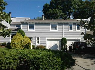 116 Bookbinder Cir, Pittsburgh, PA 15212