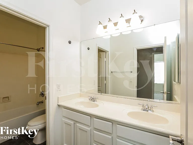 14251 W Crocus Dr — Photo 13