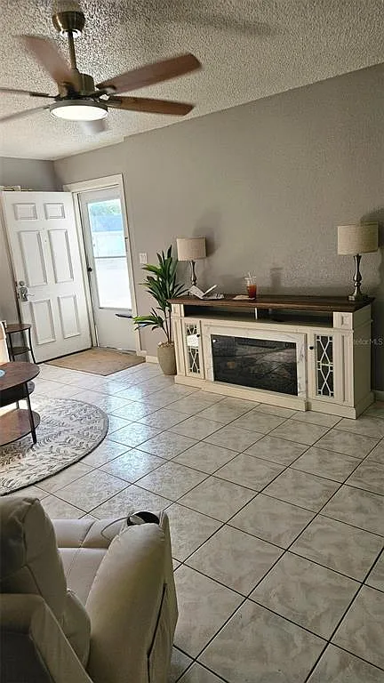 2 bed, 2.0 bath, 1170 sqft, $1,500 — Photo 2