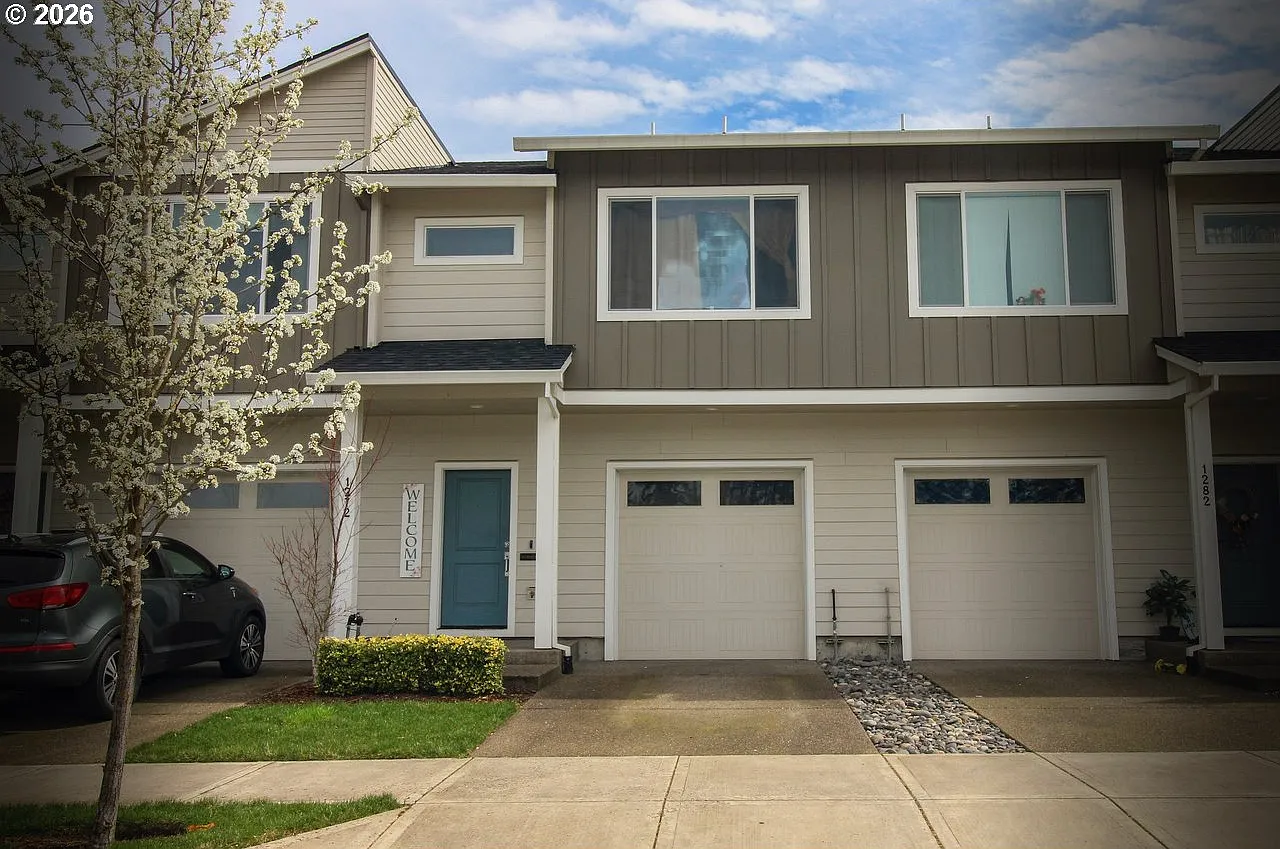 3 bed, 1548 sqft, $2,600 — Photo 1