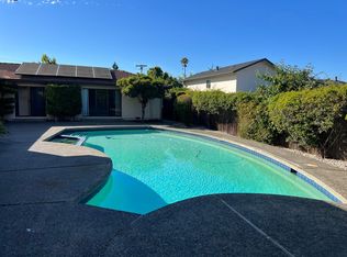 17 Doris Ct, Redwood City, CA 94061