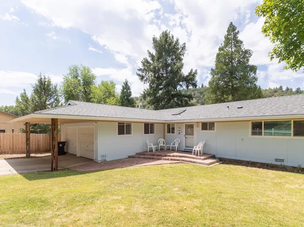 910 Cherry Ter, Susanville, CA 96130