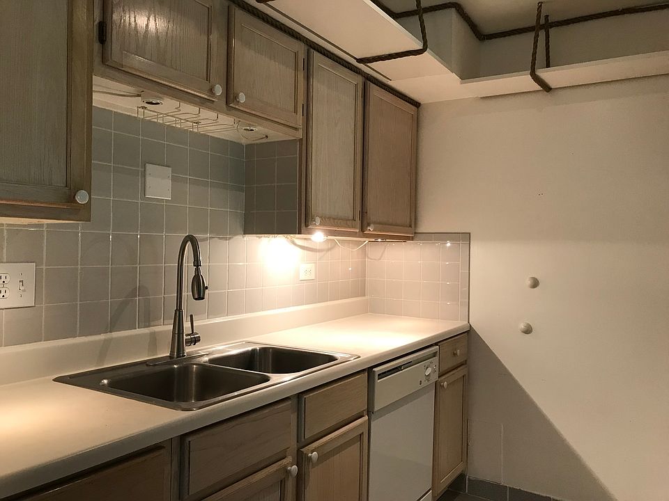 1st image of 6148 Knollwood Dr #307