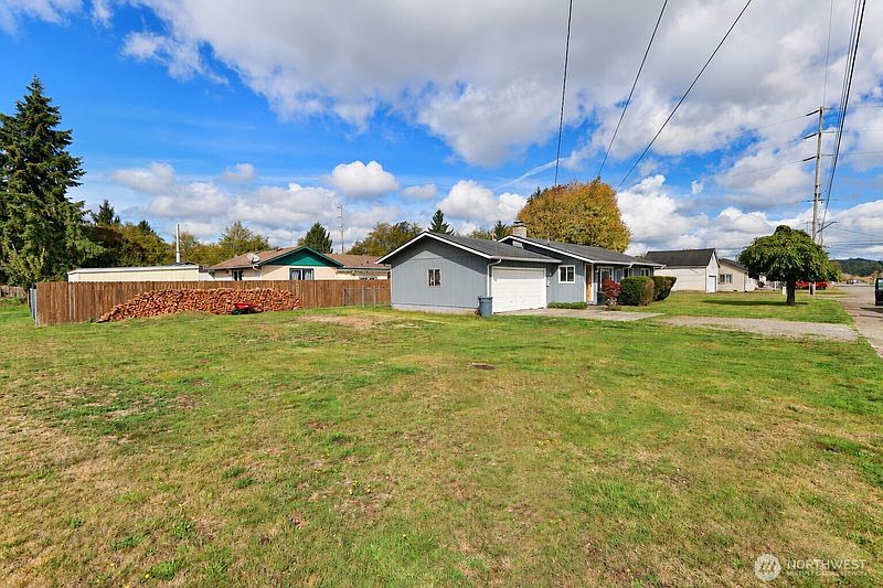 3rd image of 306 J Street