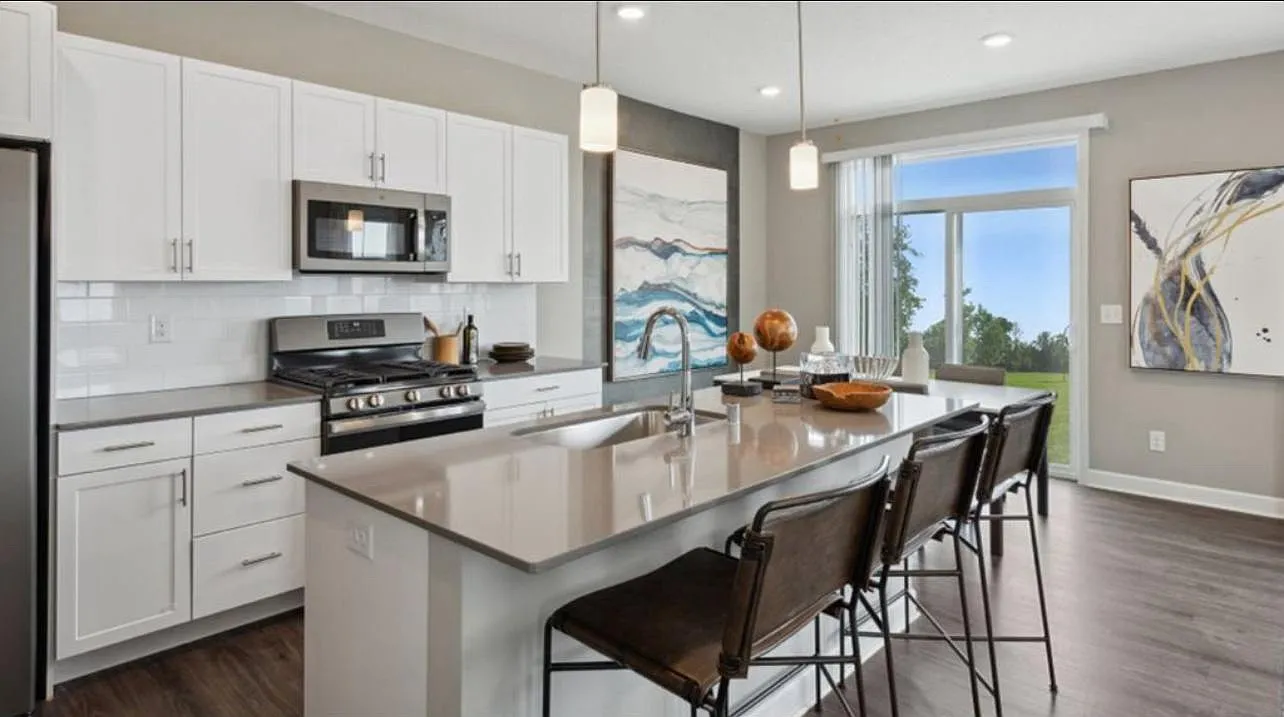 3 bed, 2.5 bath, 1800 sqft, $2,780 — Photo 1