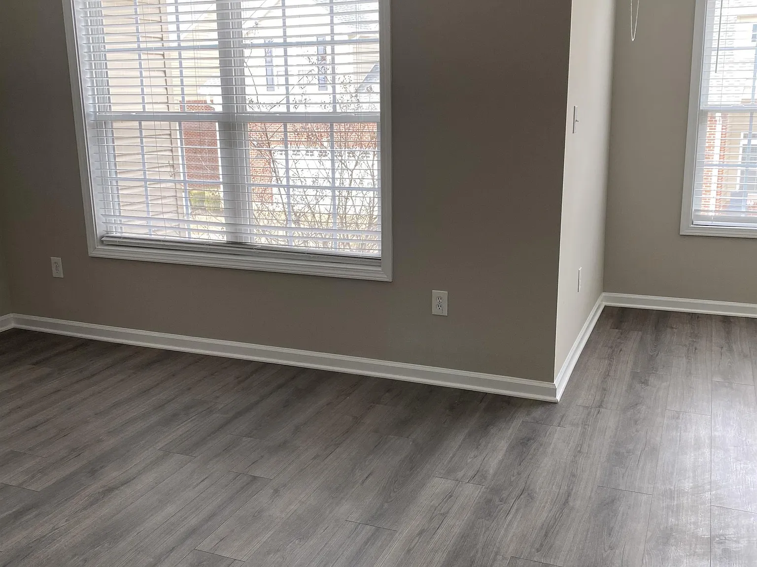 2 bed, 2.5 bath, 1355 sqft, $1,800 — Photo 3
