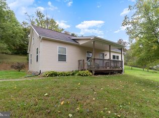 3 Thomas Ln, Loysville, PA 17047