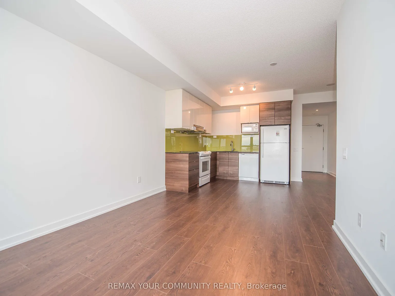 2 bed, $2,400 — Photo 2