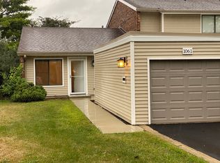 1061 Cascade Dr #1065, Aurora, IL 60506