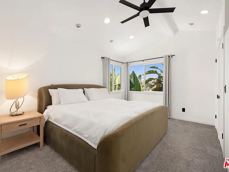 9536 Cresta Dr — Photo 8