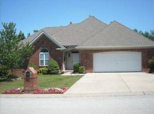 1421 Hearrell St, Neosho, MO 64850