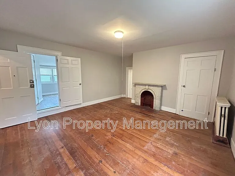 44 7th St #2 — Photo 8