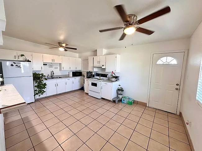 4377 W Daisy St — Photo 5