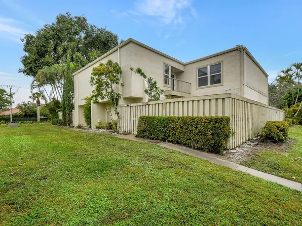 12073 Regal Court, Wellington, FL 33414