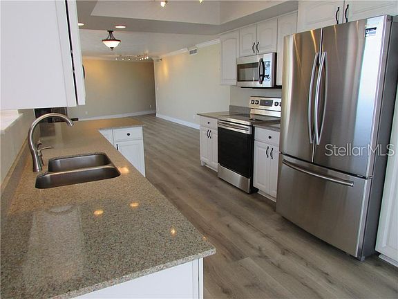 5th image of 1660 Gulf Blvd APT 408