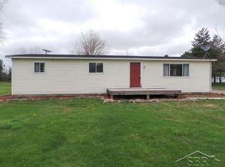 8435 N State Rd, Chesaning, MI 48616