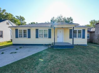 712 N 8th St, Arkansas City, KS 67005