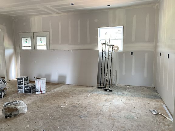 4th image of 67 Locust Run Lot 67