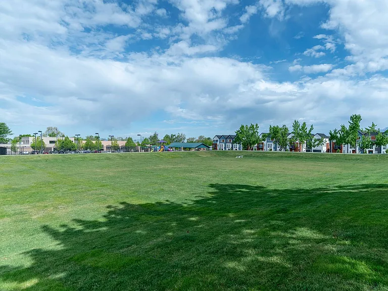 Woods Rose Townhomes — Photo 21