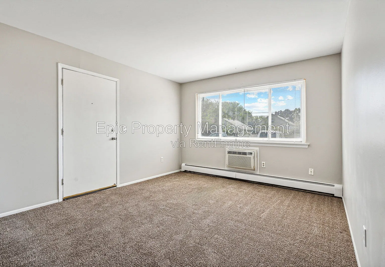 1 bed, 1.0 bath, $925 — Photo 4